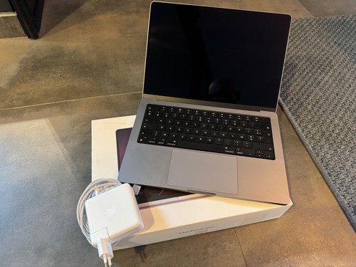 Apple macbook pro - 14", (2023)
